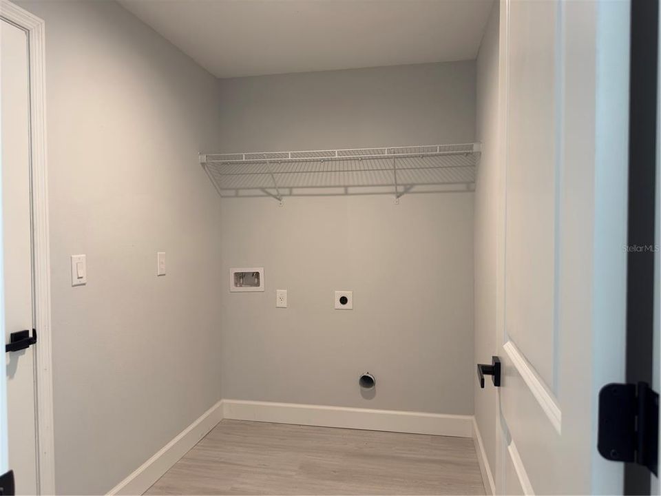 В аренду: $2,200 (3 спален, 2 ванн, 1270 Квадратных фут)