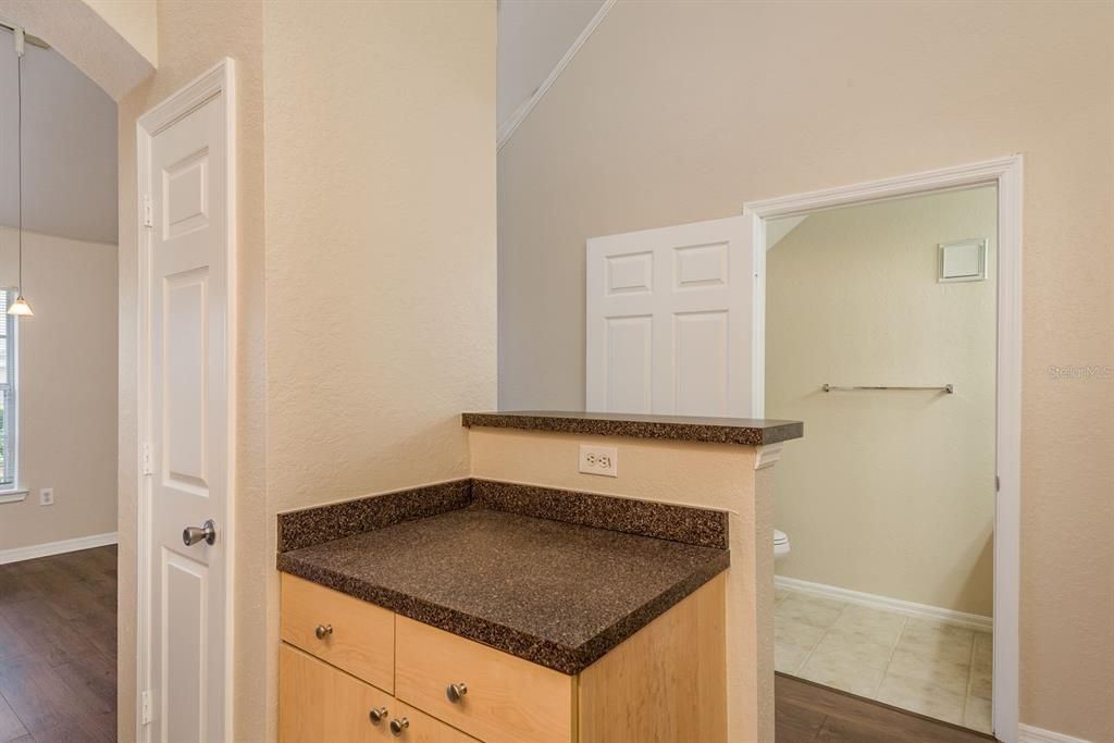 На продажу: $319,000 (3 спален, 2 ванн, 1559 Квадратных фут)