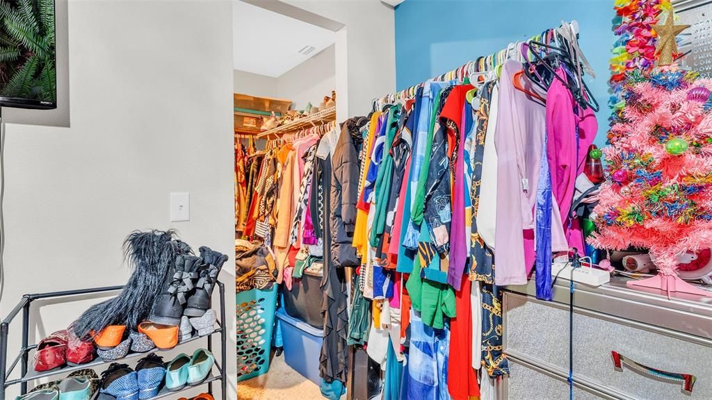 For Sale: $280,000 (4 beds, 2 baths, 1826 Square Feet)