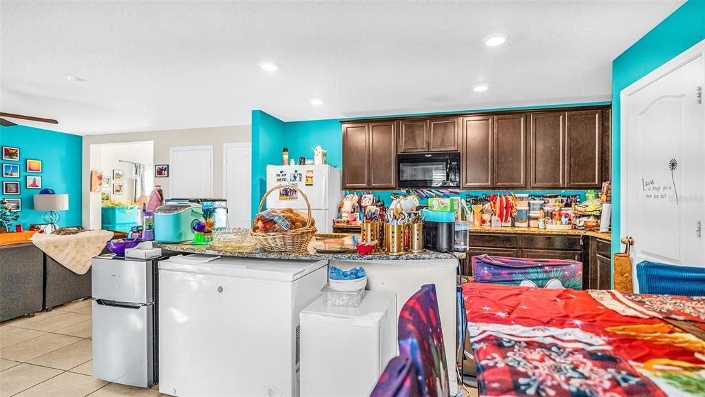 For Sale: $280,000 (4 beds, 2 baths, 1826 Square Feet)