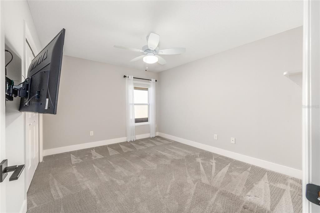 For Sale: $712,000 (3 beds, 2 baths, 1986 Square Feet)