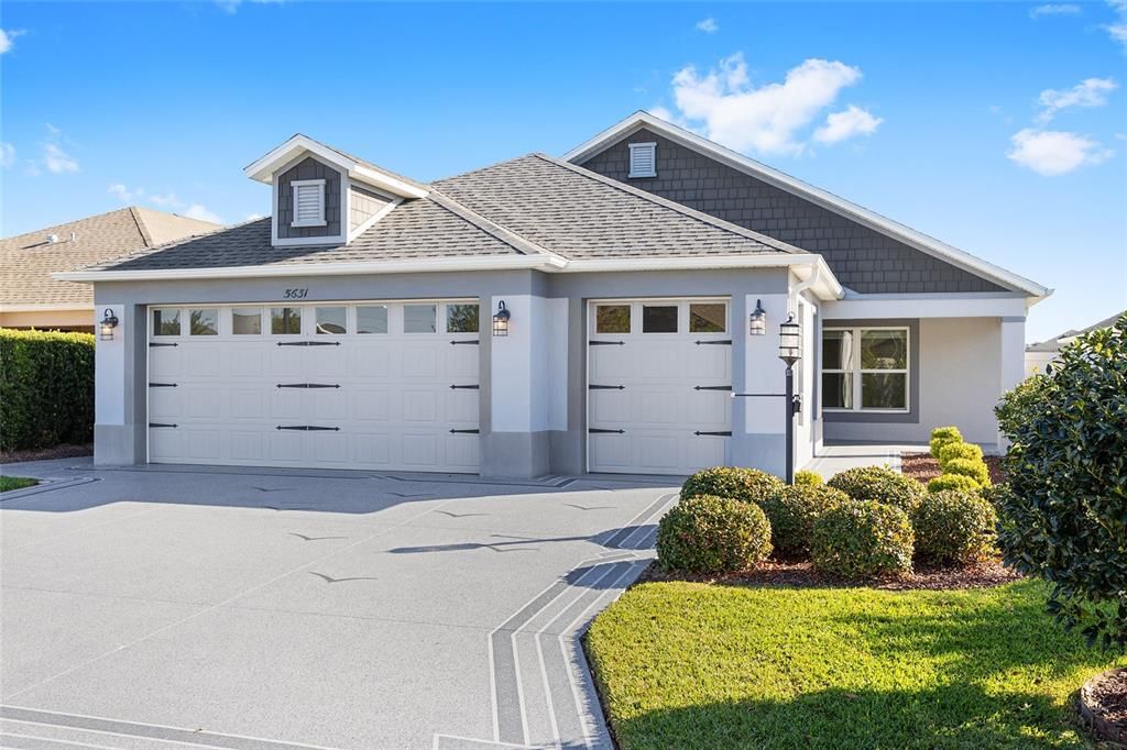 For Sale: $712,000 (3 beds, 2 baths, 1986 Square Feet)