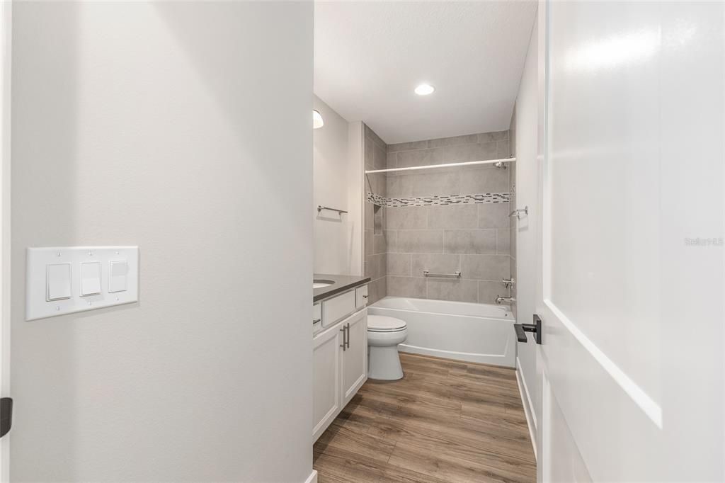 For Sale: $712,000 (3 beds, 2 baths, 1986 Square Feet)