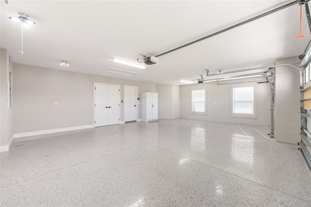 For Sale: $712,000 (3 beds, 2 baths, 1986 Square Feet)