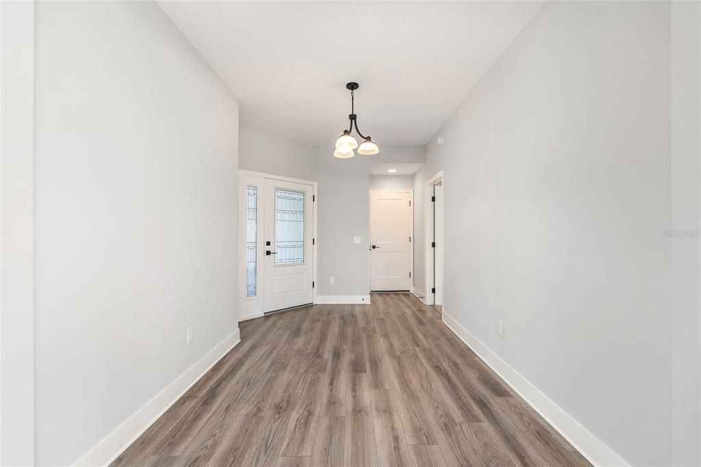 For Sale: $712,000 (3 beds, 2 baths, 1986 Square Feet)