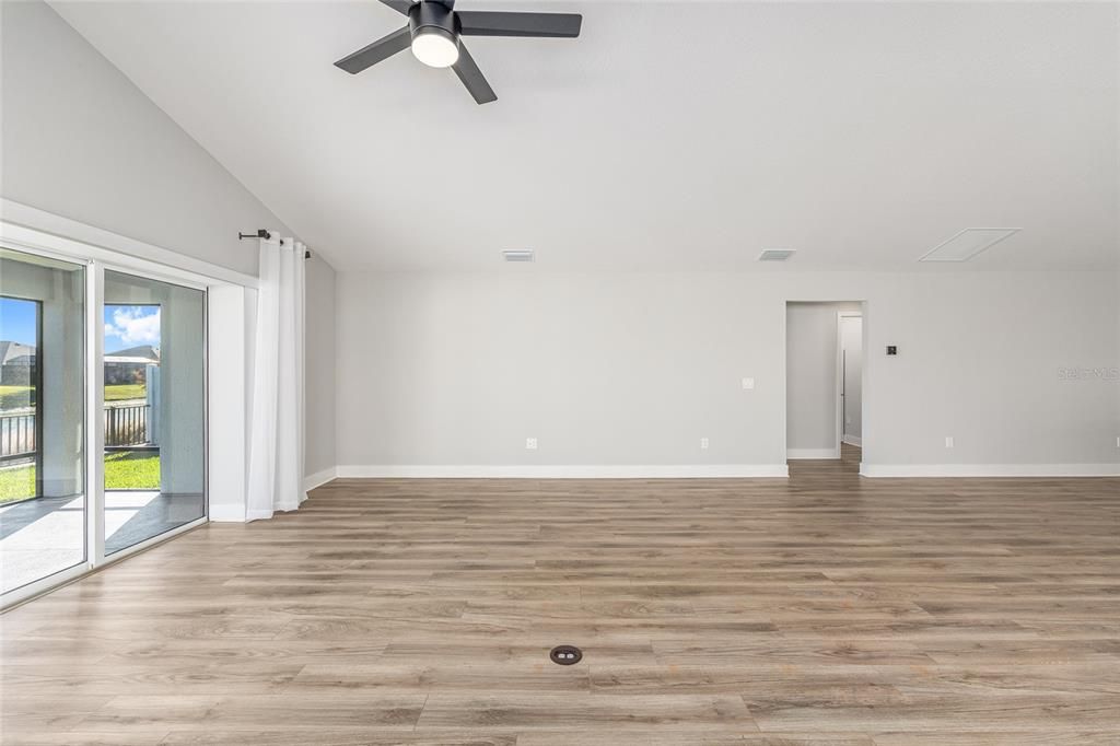 For Sale: $712,000 (3 beds, 2 baths, 1986 Square Feet)