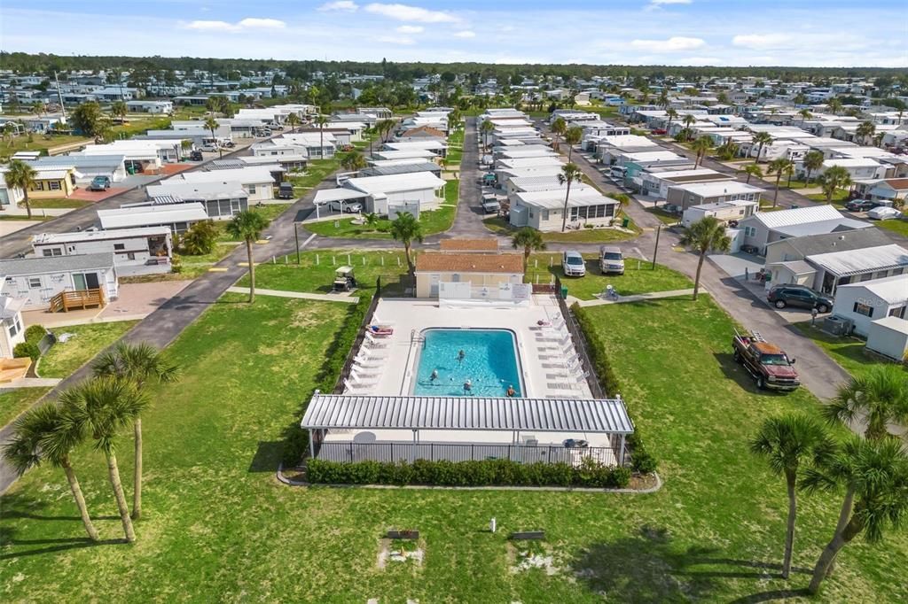 For Sale: $89,000 (1 beds, 1 baths, 724 Square Feet)