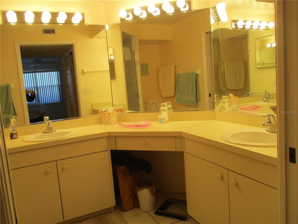 En Venta: $275,000 (3 camas, 2 baños, 1298 Pies cuadrados)