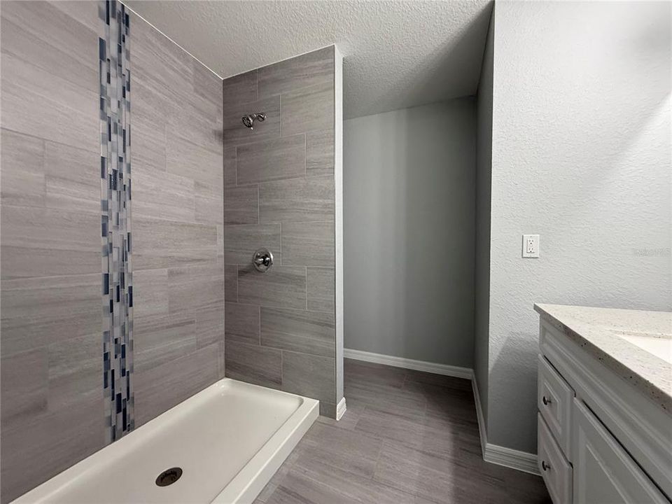 На продажу: $209,900 (3 спален, 2 ванн, 1232 Квадратных фут)