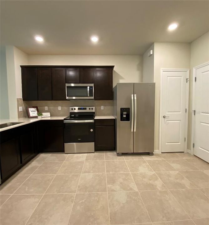 待售: $372,900 (3 贝兹, 2 浴室, 1683 平方英尺)