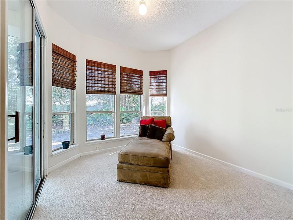 En Venta: $434,000 (3 camas, 2 baños, 1775 Pies cuadrados)