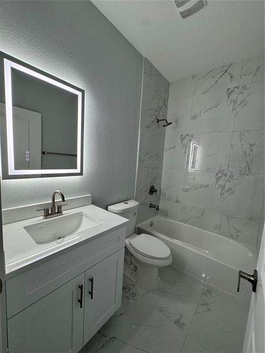 En Venta: $309,000 (3 camas, 2 baños, 1604 Pies cuadrados)