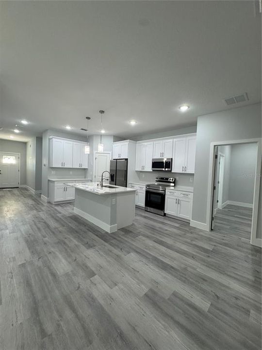 En Venta: $309,000 (3 camas, 2 baños, 1604 Pies cuadrados)