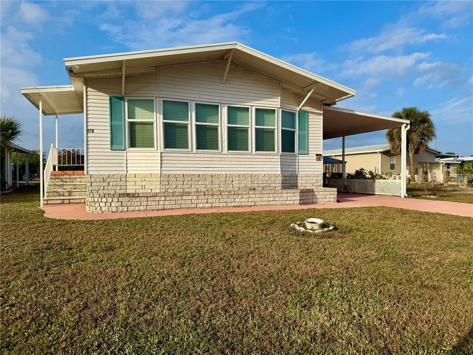 待售: $174,900 (2 贝兹, 2 浴室, 1056 平方英尺)