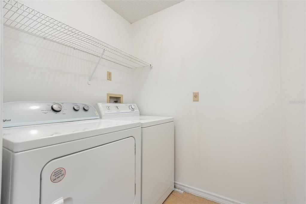 En Venta: $290,000 (3 camas, 2 baños, 1755 Pies cuadrados)