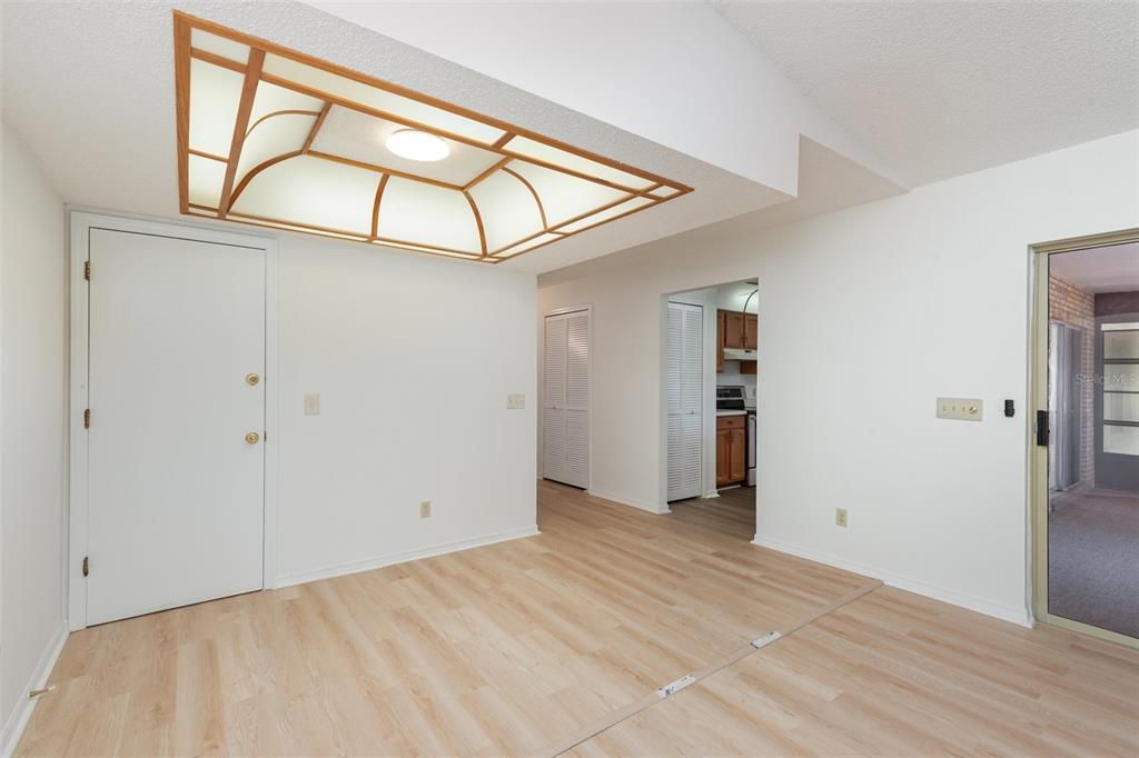 En Venta: $290,000 (3 camas, 2 baños, 1755 Pies cuadrados)