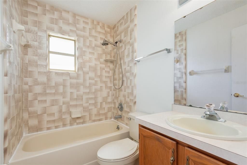 En Venta: $290,000 (3 camas, 2 baños, 1755 Pies cuadrados)