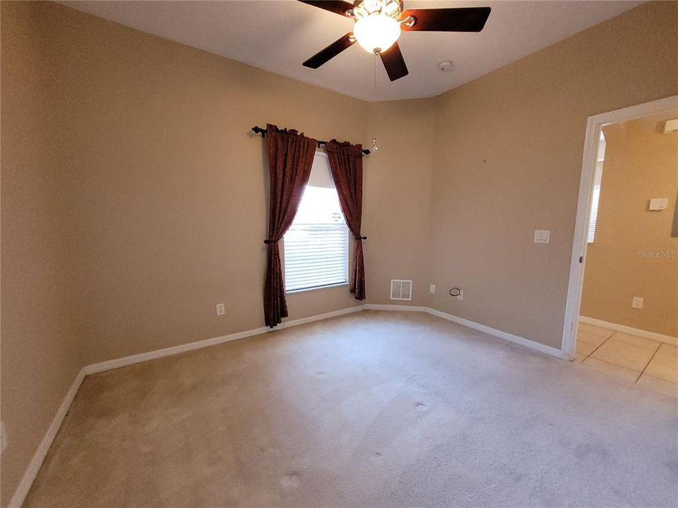 For Rent: $2,000 (3 beds, 2 baths, 1230 Square Feet)