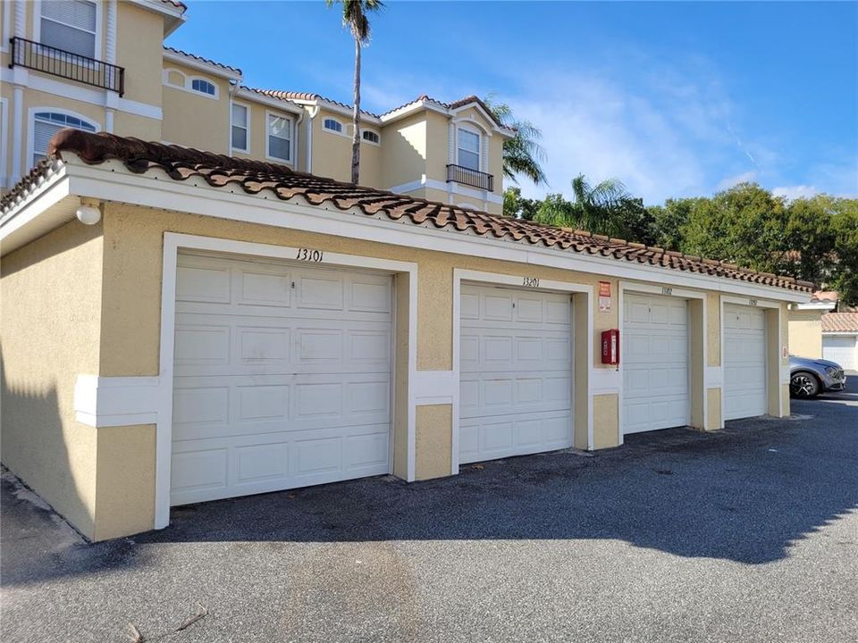 For Rent: $2,000 (3 beds, 2 baths, 1230 Square Feet)