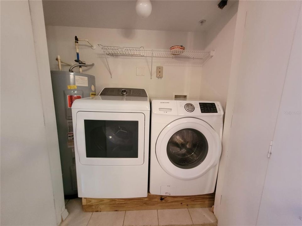 For Rent: $2,000 (3 beds, 2 baths, 1230 Square Feet)