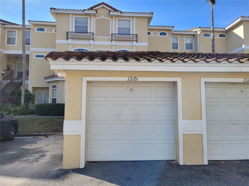 For Rent: $2,000 (3 beds, 2 baths, 1230 Square Feet)