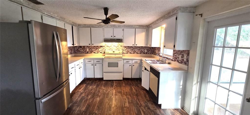 En Venta: $195,000 (2 camas, 2 baños, 1092 Pies cuadrados)