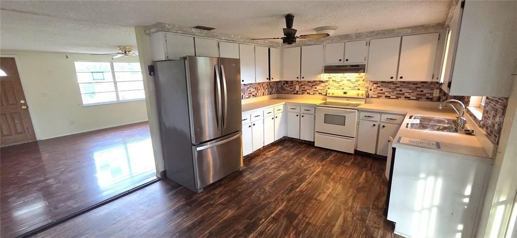 En Venta: $195,000 (2 camas, 2 baños, 1092 Pies cuadrados)