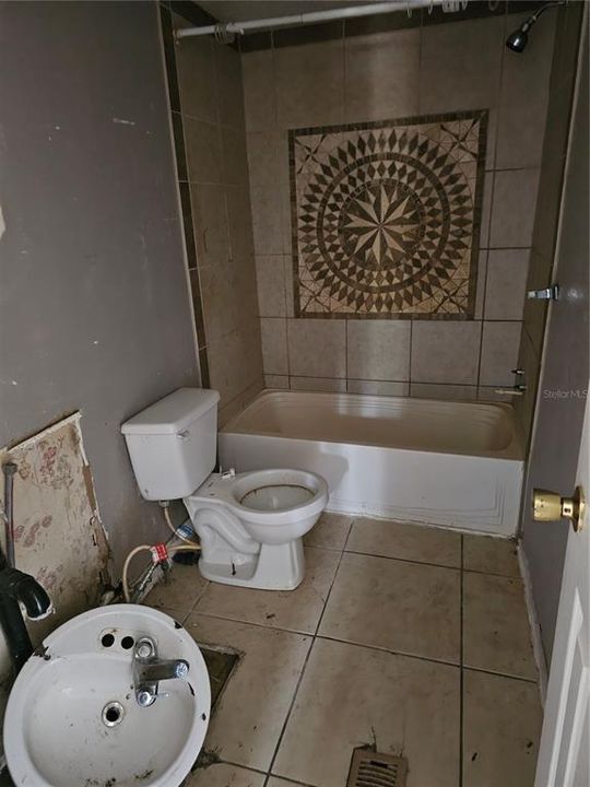 For Sale: $95,000 (3 beds, 2 baths, 1248 Square Feet)