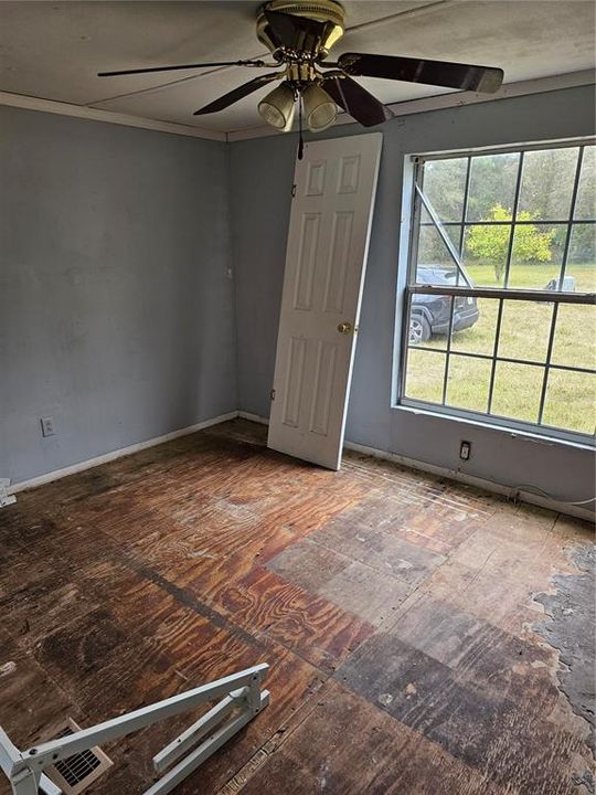 For Sale: $95,000 (3 beds, 2 baths, 1248 Square Feet)