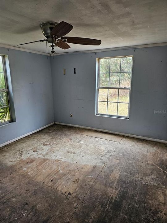 For Sale: $95,000 (3 beds, 2 baths, 1248 Square Feet)