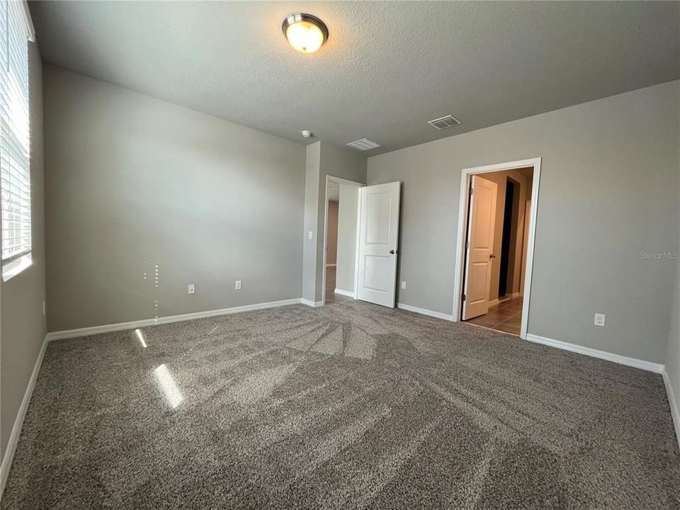 For Rent: $2,295 (4 beds, 2 baths, 1687 Square Feet)