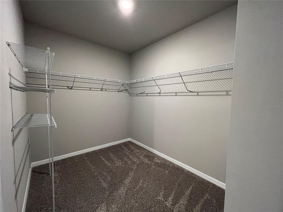 For Rent: $2,295 (4 beds, 2 baths, 1687 Square Feet)