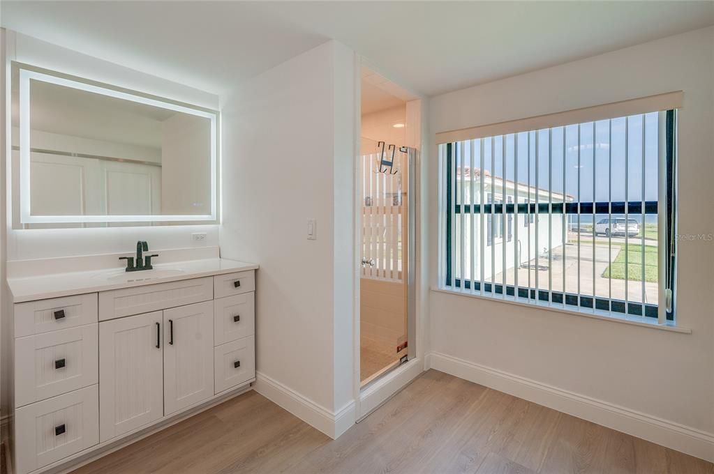 На продажу: $850,000 (2 спален, 2 ванн, 1143 Квадратных фут)