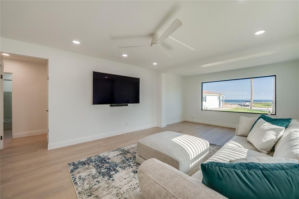 На продажу: $850,000 (2 спален, 2 ванн, 1143 Квадратных фут)