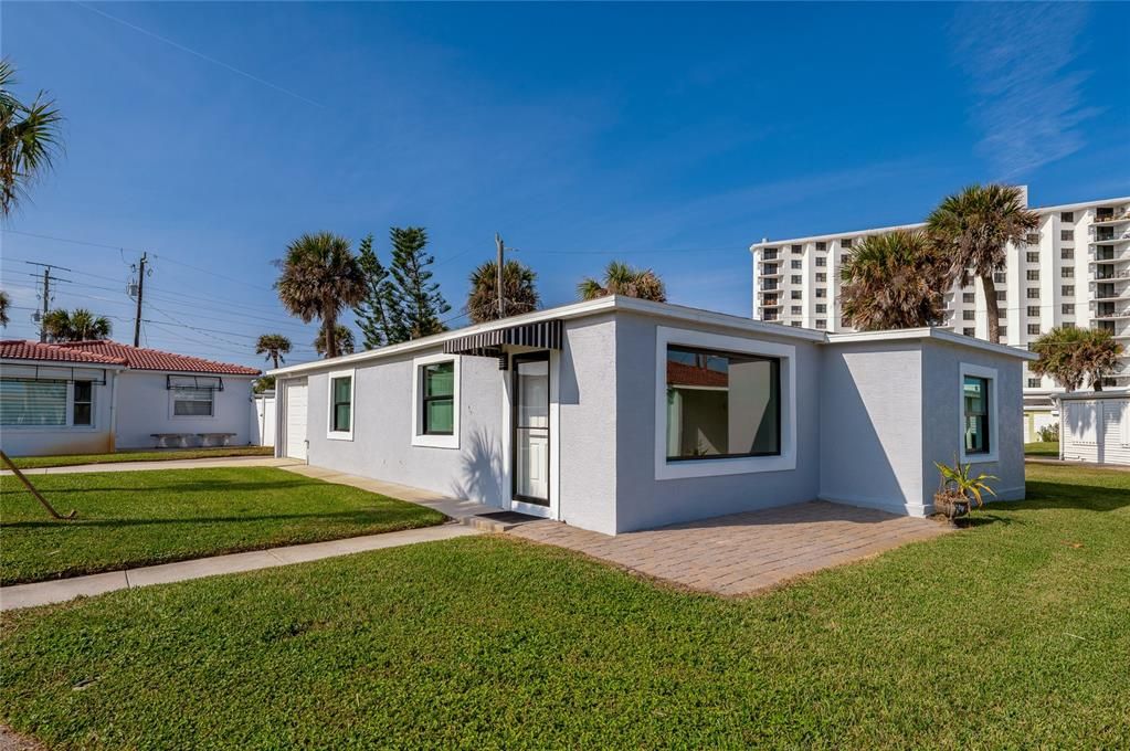 На продажу: $850,000 (2 спален, 2 ванн, 1143 Квадратных фут)