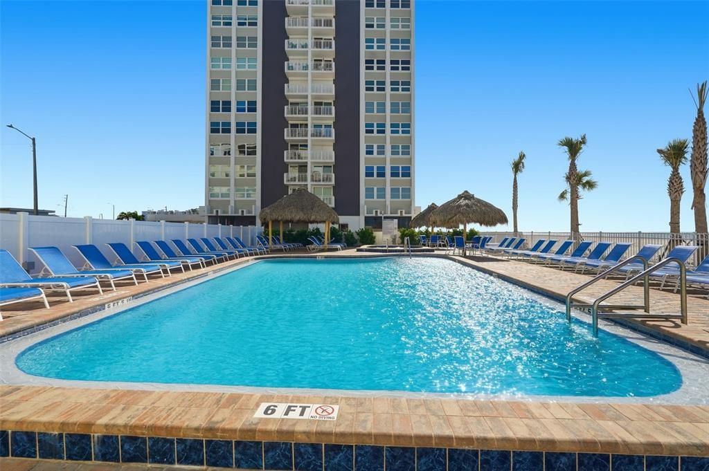 En Venta: $1,250,000 (3 camas, 3 baños, 1500 Pies cuadrados)