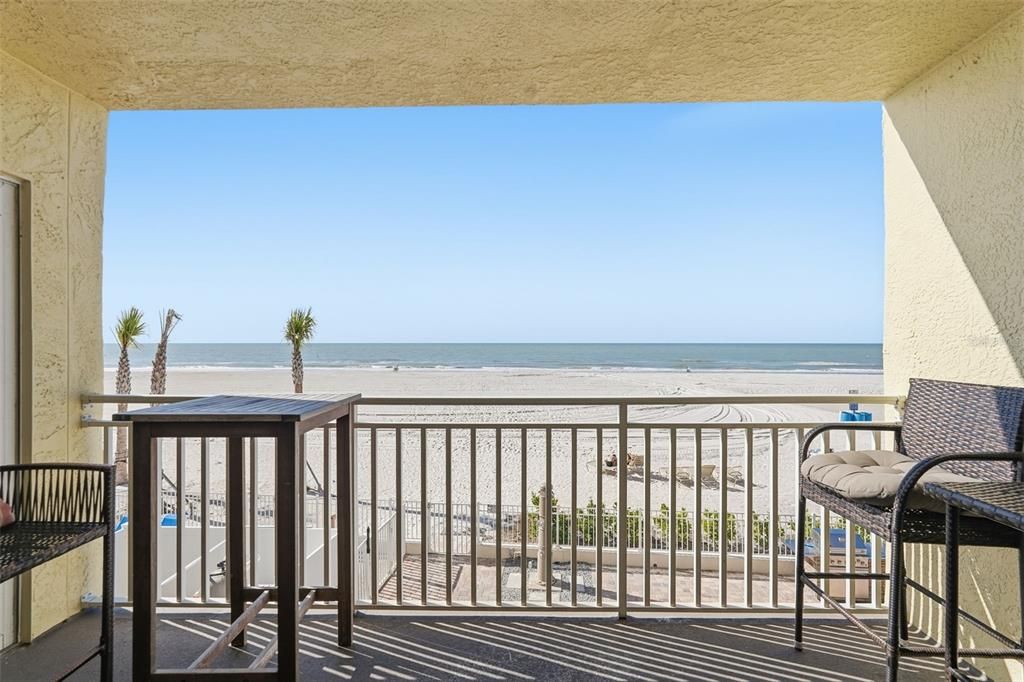 En Venta: $1,250,000 (3 camas, 3 baños, 1500 Pies cuadrados)