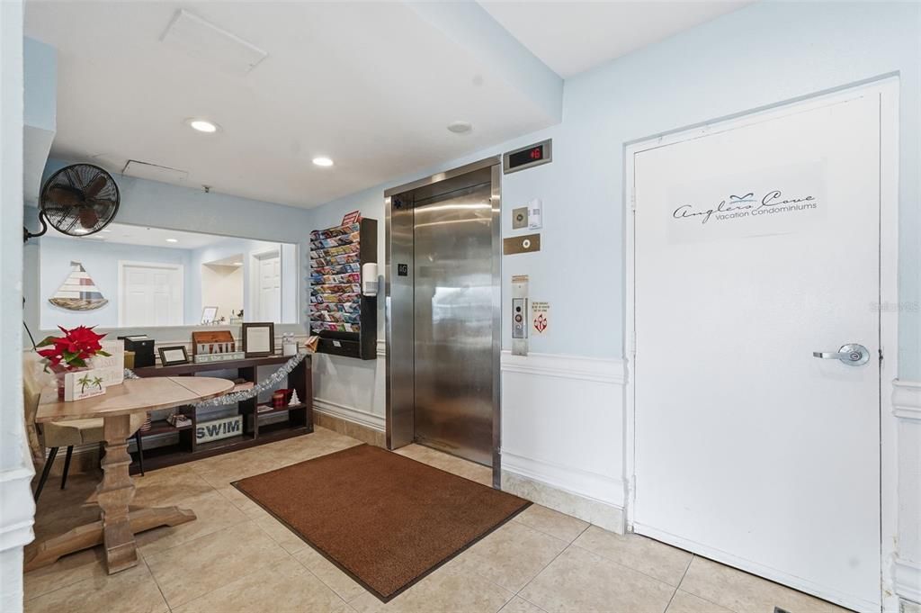 En Venta: $1,250,000 (3 camas, 3 baños, 1500 Pies cuadrados)