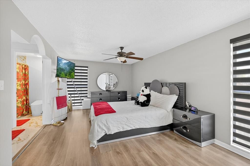 En Venta: $800,000 (5 camas, 3 baños, 2414 Pies cuadrados)