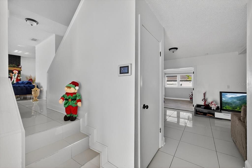 En Venta: $800,000 (5 camas, 3 baños, 2414 Pies cuadrados)