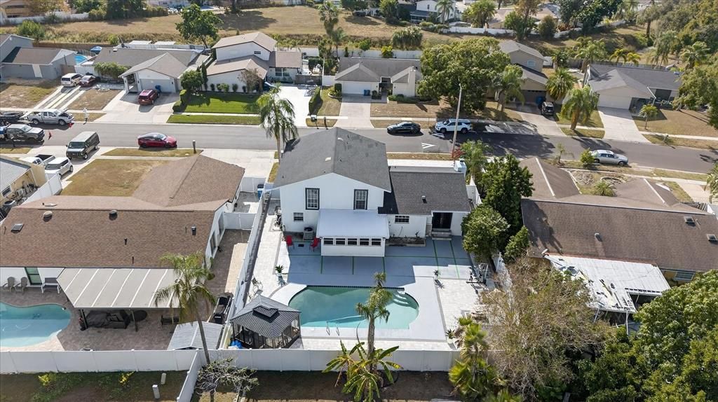 En Venta: $800,000 (5 camas, 3 baños, 2414 Pies cuadrados)