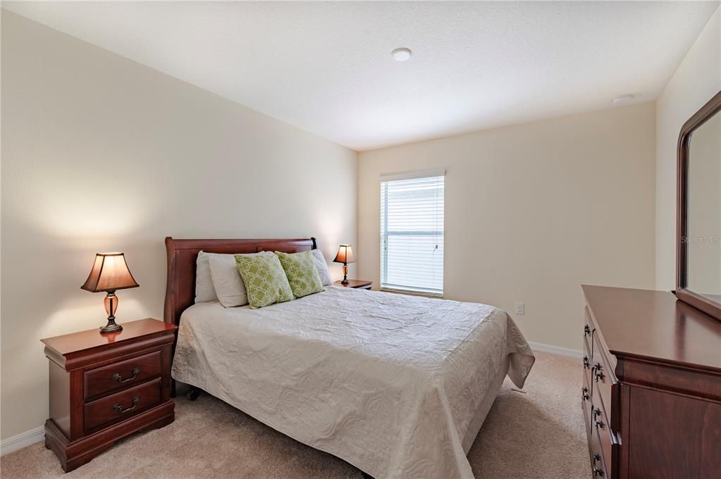 En Venta: $375,000 (3 camas, 2 baños, 2062 Pies cuadrados)