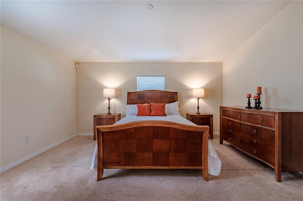 En Venta: $375,000 (3 camas, 2 baños, 2062 Pies cuadrados)