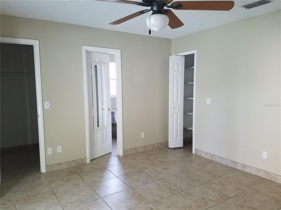 For Rent: $2,400 (4 beds, 2 baths, 1798 Square Feet)