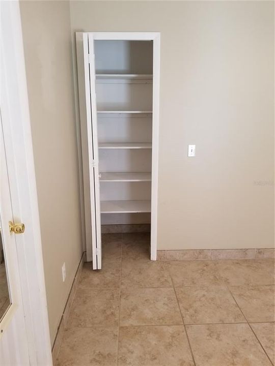 For Rent: $2,400 (4 beds, 2 baths, 1798 Square Feet)