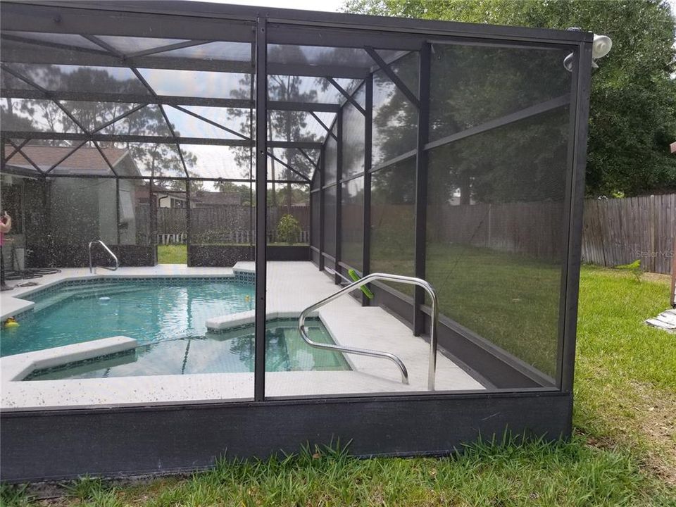 For Rent: $2,400 (4 beds, 2 baths, 1798 Square Feet)