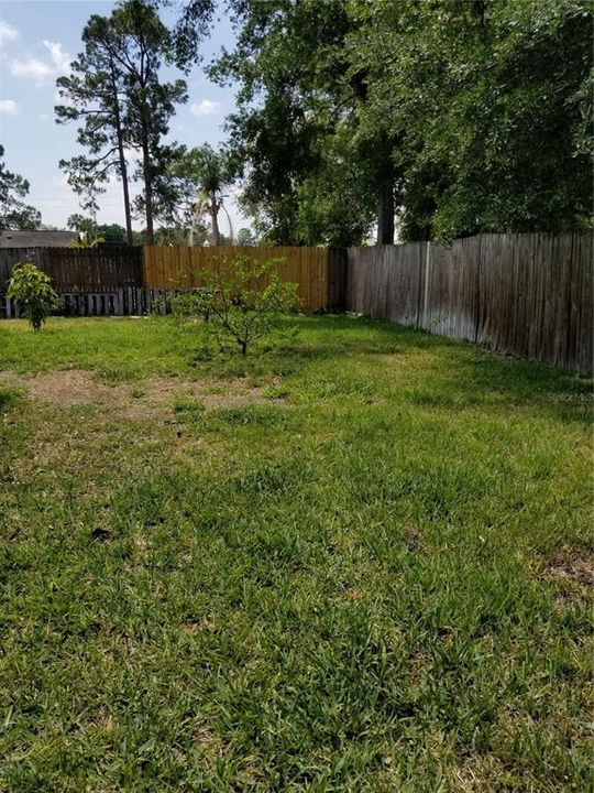 For Rent: $2,400 (4 beds, 2 baths, 1798 Square Feet)