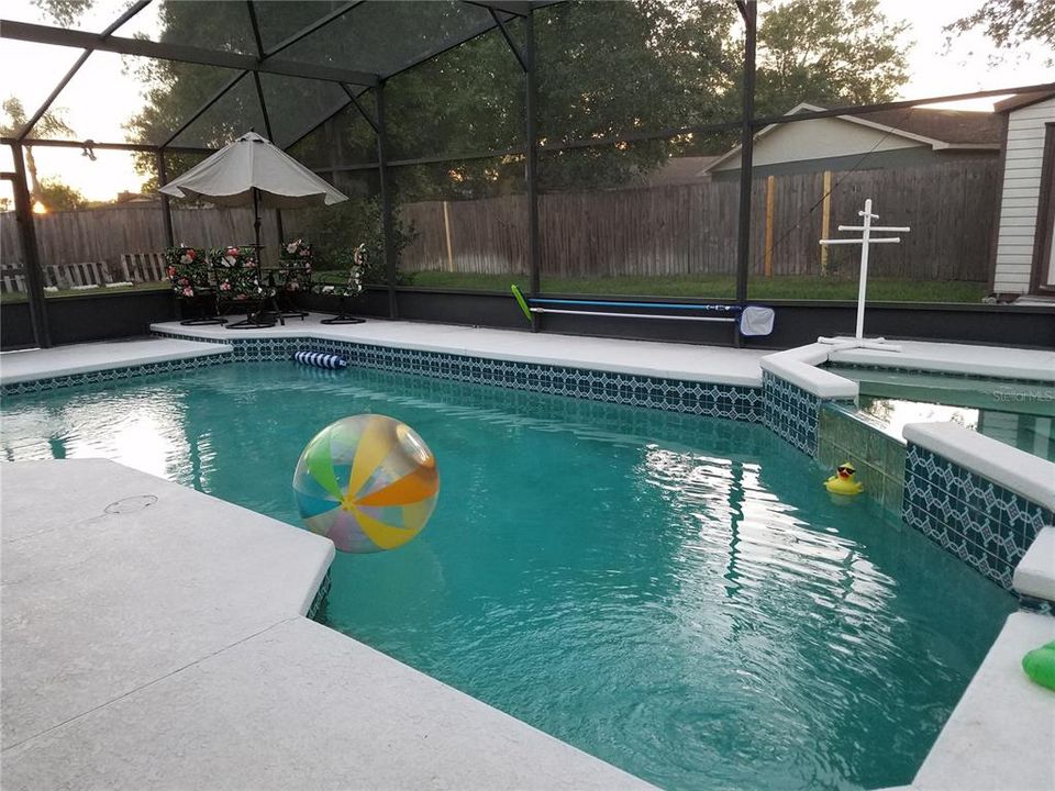 For Rent: $2,400 (4 beds, 2 baths, 1798 Square Feet)