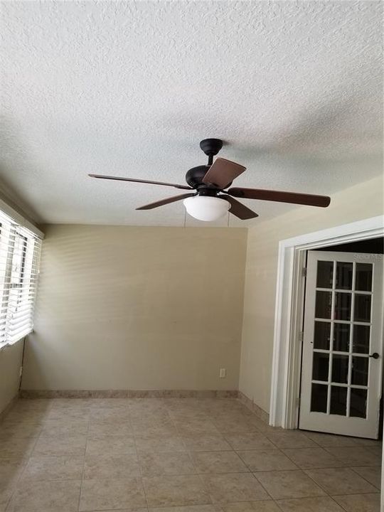 For Rent: $2,400 (4 beds, 2 baths, 1798 Square Feet)