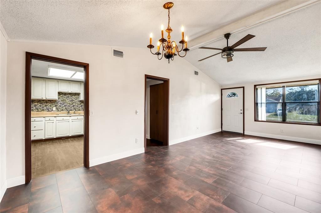 En Renta: $1,525 (2 camas, 1 baños, 864 Pies cuadrados)